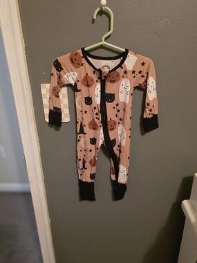 Emerson And FriendsBaby Halloween One-Piece Pajama Zippy
